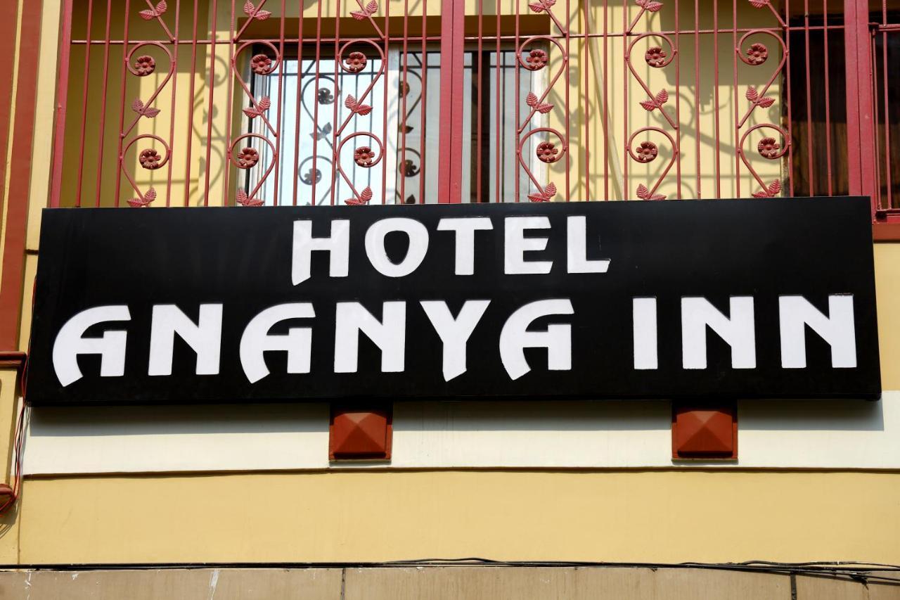 Hotel Ananya Inn Varanasi Exterior foto