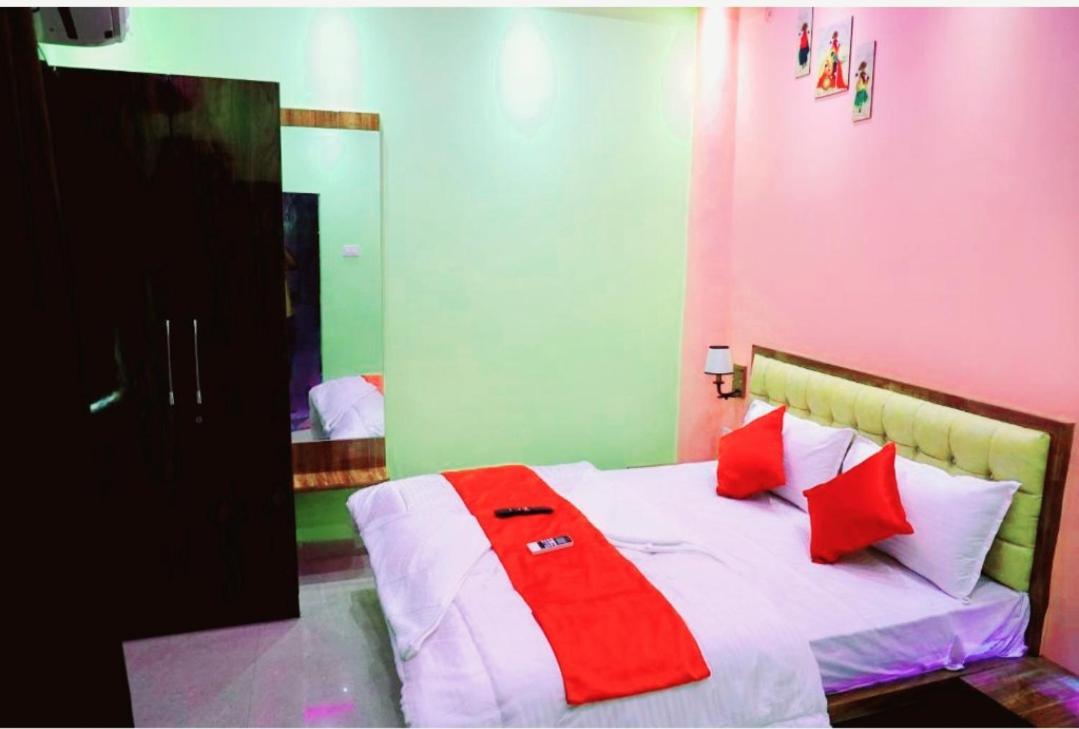 Hotel Ananya Inn Varanasi Exterior foto