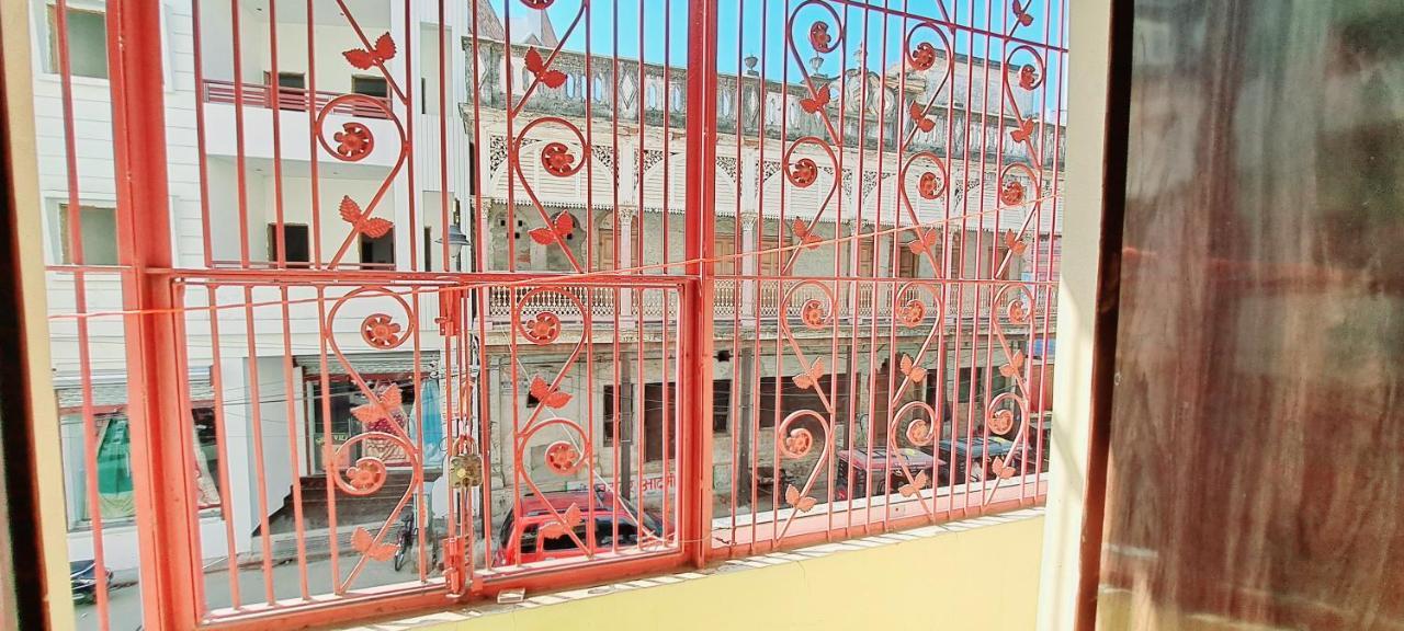 Hotel Ananya Inn Varanasi Exterior foto