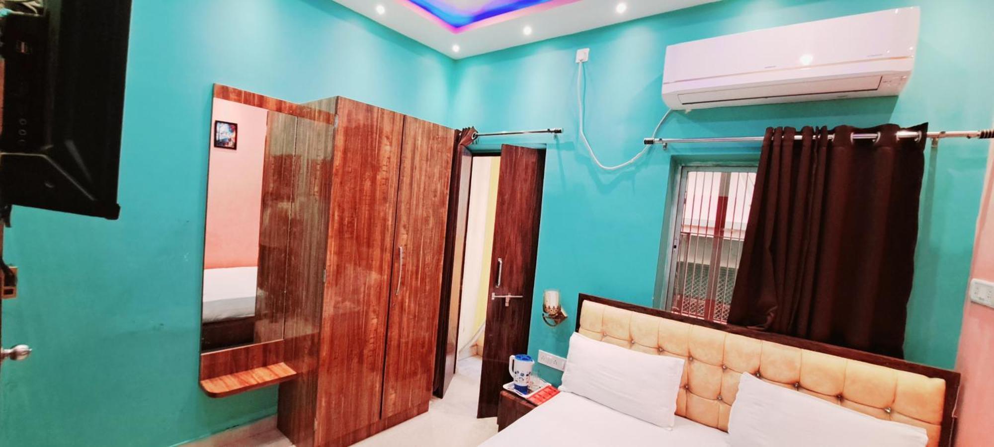 Hotel Ananya Inn Varanasi Exterior foto